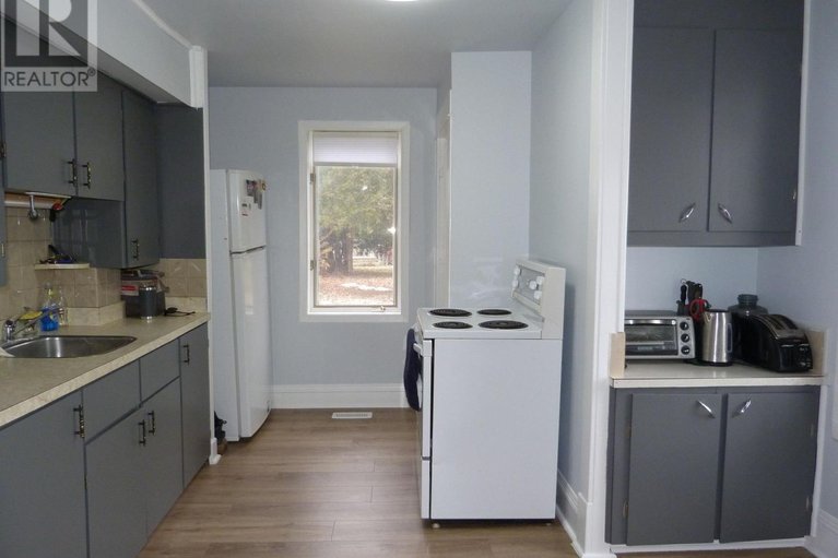 29482803/24-brouse-drive/iroquois/south-dundas/ontario/K0E1K0_6