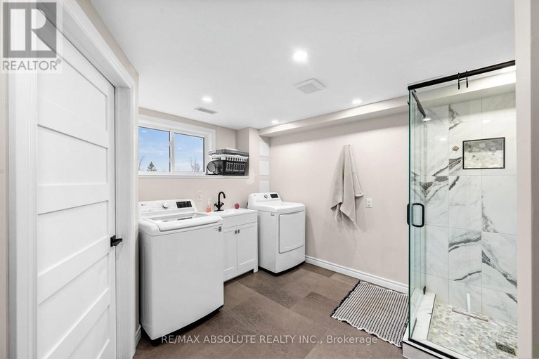 29612926/1877-russett-drive/mcnabbraeside-twps/mcnabbraeside/ontario/K7S3G8_16