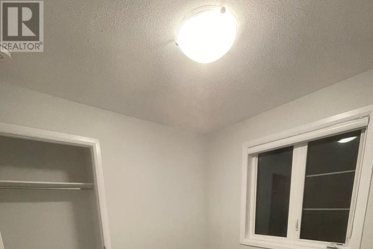 29386902/1075-ballyhale-heights/half-moon-bay/ottawa/ontario/K2J6Y1_25