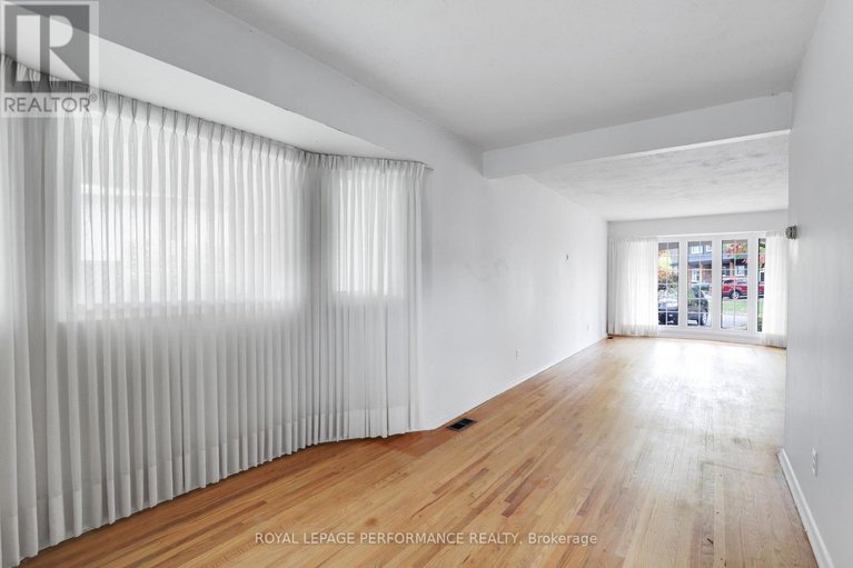 29321647/2337-samuel-drive/elmvale-acresurbandale/ottawa/ontario/K1G3C3_9