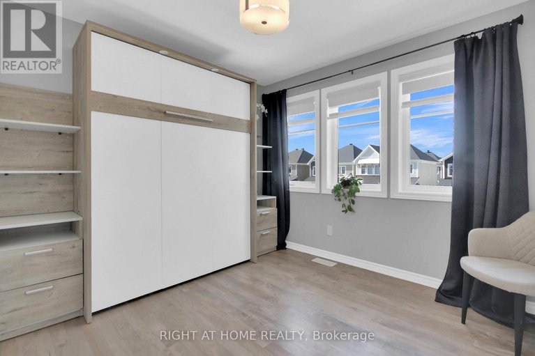 28369701/68-pelham-crescent/goulbourn-twp-from-franktown-rdsouth-to-rideau/ottawa/ontario/K0A2Z0_17