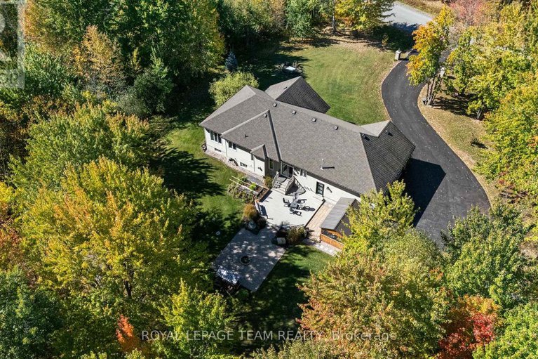 28999166/524-osmond-daley-drive/huntley-ward-south-east/ottawa/ontario/K0A1L0_35