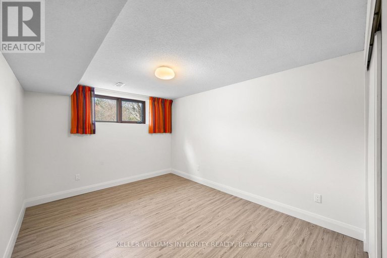 28227468/108-margaret-anne-drive/huntley-ward-south-east/ottawa/ontario/K0A1L0_40