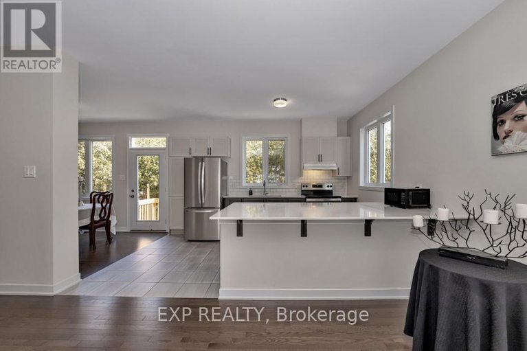 29363972/279-falsetto-street/mer-bleuebradley-estatesanderson-park/ottawa/ontario/K1W0S4_11