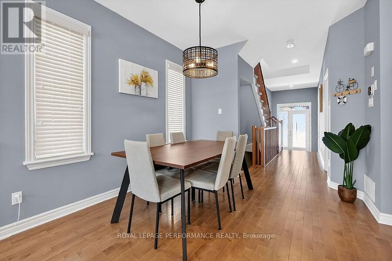 29557576/790-cairn-crescent/mer-bleuebradley-estatesanderson-park/ottawa/ontario/K1W0P7_5