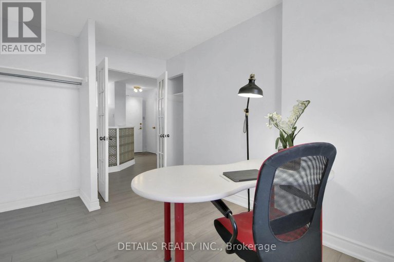 28857825/803-1380-prince-of-wales-drive/carleton-square/ottawa/ontario/K2C3N5_21
