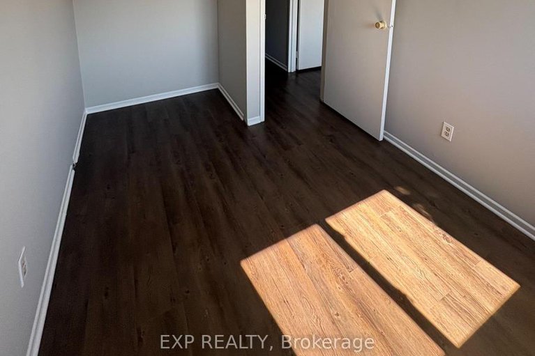 28732959/1687-meadowbrook-road/pineview/ottawa/ontario/K1B4W6_30