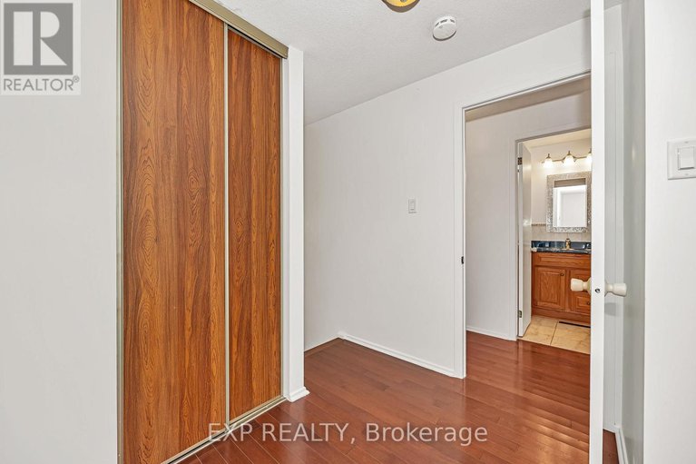 28992851/266-woodfield-drive/tanglewood/ottawa/ontario/K2G3W9_9