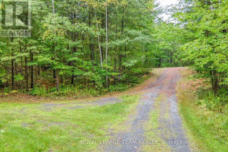 28753812/200-smith-lane/pakenham/mississippi-mills/ontario/K0A2X0_47