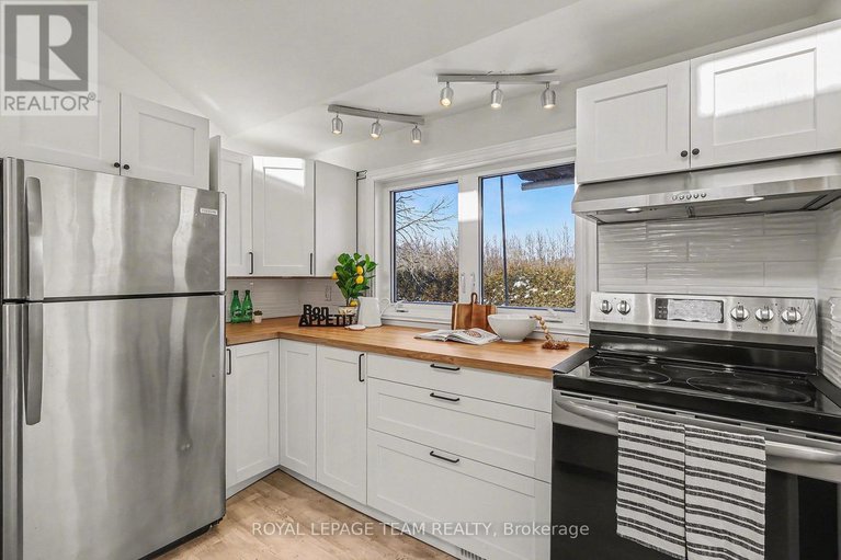 29288884/237-queen-west-street/chesterville/north-dundas/ontario/K0C1H0_12