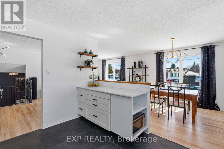 29432608/584-holmes-street/winchester/north-dundas/ontario/K0C2K0_10