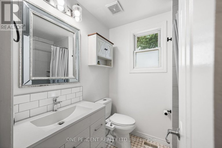 28829146/16-shouldice-crescent/glencairnhazeldean/ottawa/ontario/K2L1M9_21