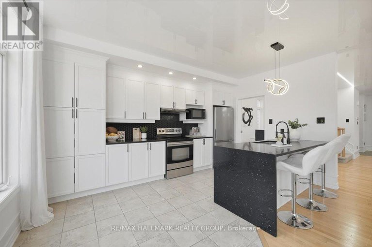 28973133/930-scala-avenue/notting-hillsummerside/ottawa/ontario/K4A5E1_15