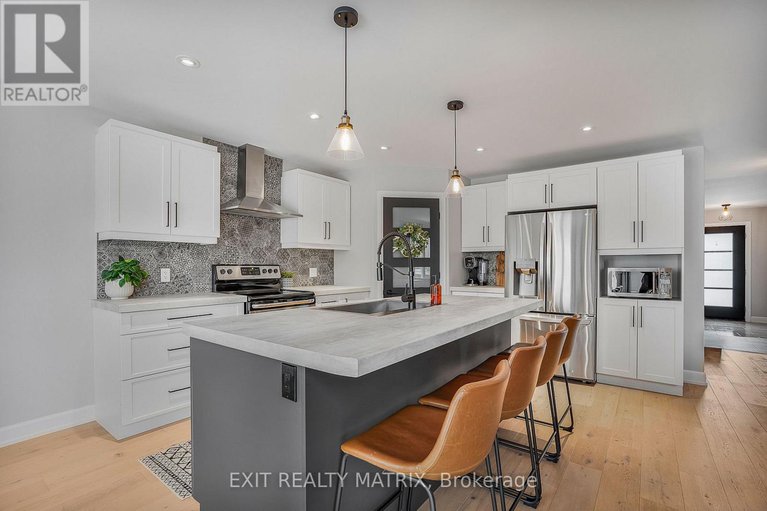 29245537/450-provence-avenue/embrun/russell/ontario/K0A1W0_14