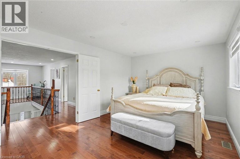 29442600/106-knudson-drive/kanata/ontario/K2K2L5_42