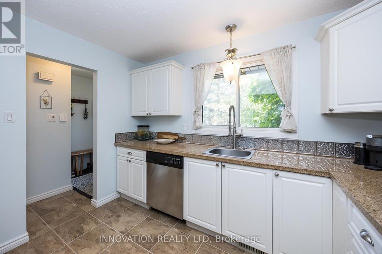 28478550/44-35-bering-court/katimavik/ottawa/ontario/K2L2B8_7