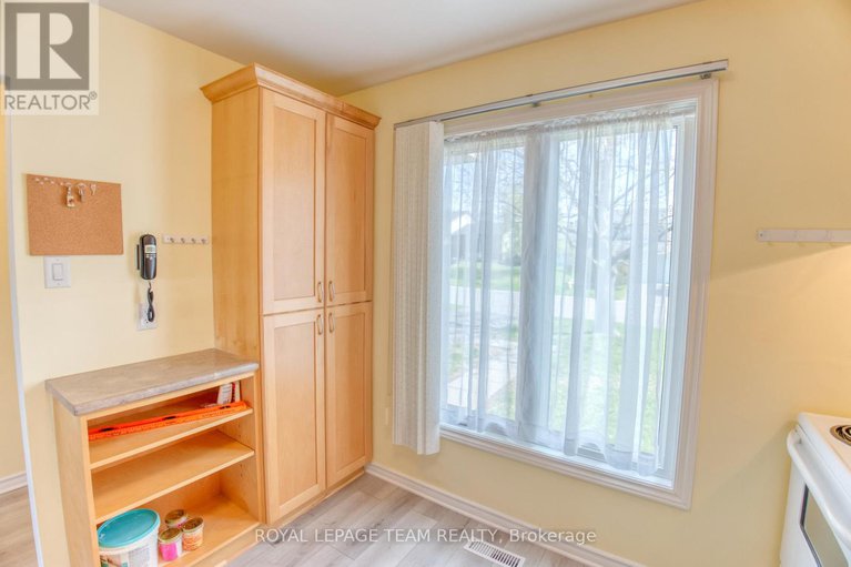 28311456/23-tulane-crescent/on-the-green/ottawa/ontario/K2J2G2_4