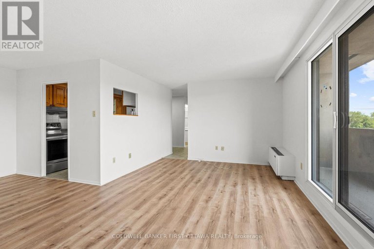 28477843/607-1025-richmond-road/woodroffe/ottawa/ontario/K2B8G8_12