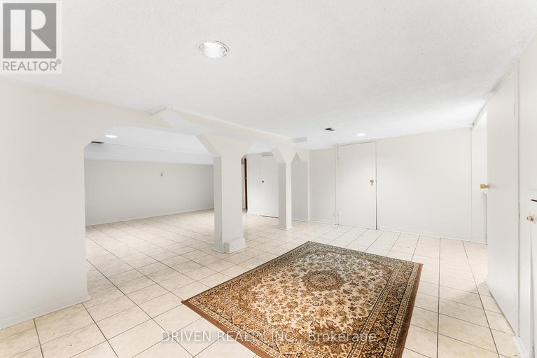28639886/876-pinecrest-road/fairfield-heights/ottawa/ontario/K2B6B2_21