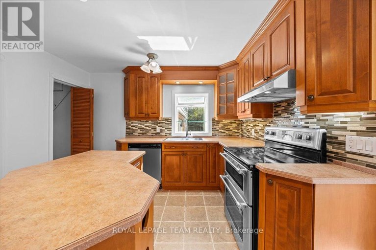 29552079/5410-old-richmond-road/fallowfield/ottawa/ontario/K2R1G7_16