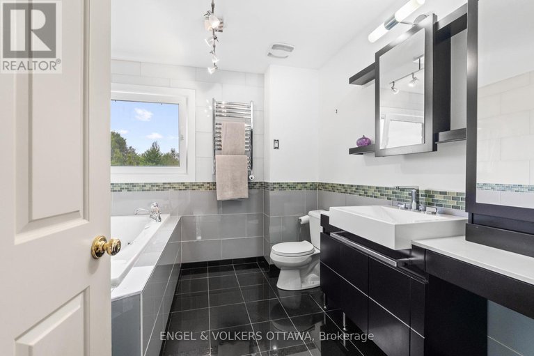 28189403/2062-greys-creek-road/osgoode-twp-north-of-reg-rd-6/ottawa/ontario/K4P1H7_23