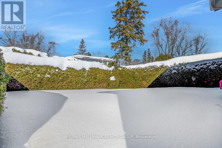 29360557/629-glenhurst-crescent/beacon-hill-north/ottawa/ontario/K1J7B6_46