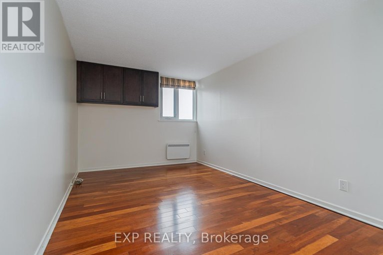 29036089/2305-2305-1500-riverside-drive/riverview-park/ottawa/ontario/K1G4J4_26