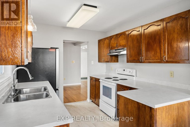 29243224/32-peacock-crescent/cedargrovefraserdale/ottawa/ontario/K2J3P6_10