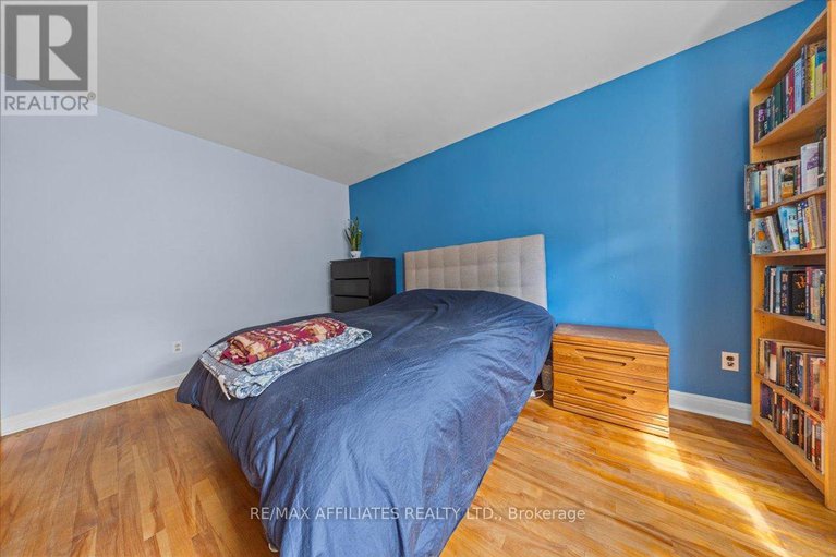 28777178/1490-laperriere-avenue/carlington/ottawa/ontario/K1Z7S9_24