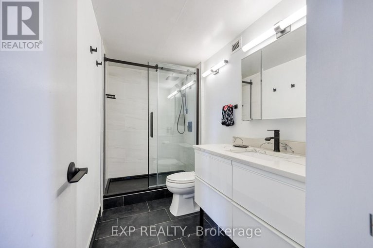 28659756/1003-373-laurier-avenue-e/sandy-hill/ottawa/ontario/K1N8X6_28