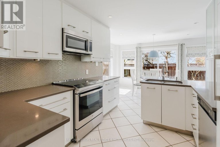 29631308/583-apollo-way/fallingbrookpineridge/ottawa/ontario/K4A1T7_20