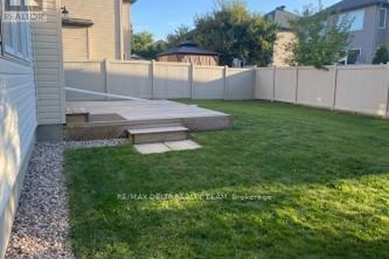 29595405/1889-montmere-avenue/notting-hillsummerside/ottawa/ontario/K4A0E7_33