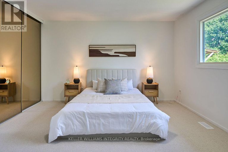 28490923/77-seabrooke-drive/glencairnhazeldean/ottawa/ontario/K2L2K4_33