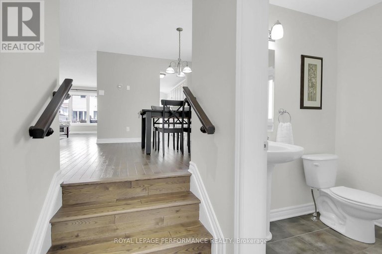 28636088/895-ashenvale-way/avalon-east/ottawa/ontario/K4A0R8_7
