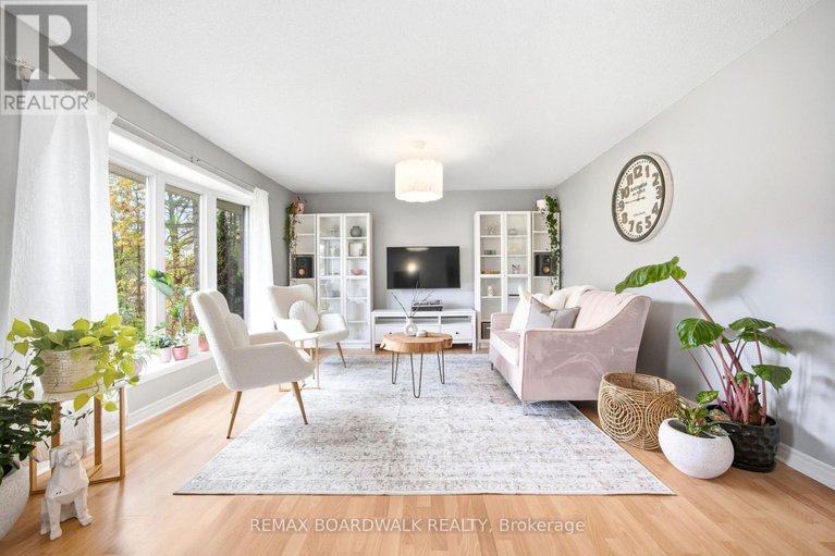 29538006/121-stamford-drive/drummond-n-elmsley-drummond-twp/drummondnorth-elmsley/ontario/K7H3C1_5