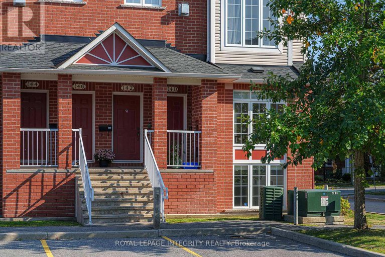 28891064/140-70-edenvale-drive/beaverbrook/ottawa/ontario/K2K3N6_2