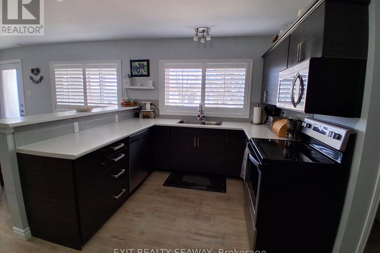 29536081/6731-gilmore-hill-street/south-glengarry-charlottenburgh-twp/south-glengarry/ontario/K6H7J3_10