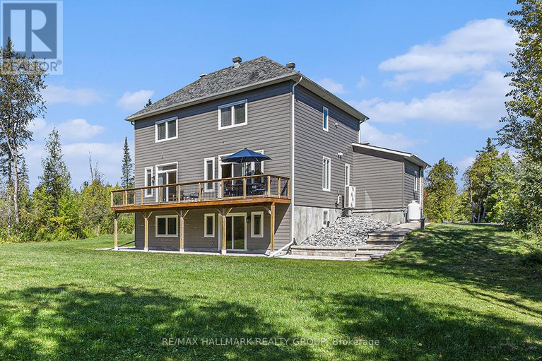 28881418/156-country-meadow-drive/huntley-ward-north-west/ottawa/ontario/K0A1L0_46