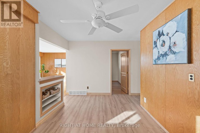 29357379/757-dickens-avenue/elmvale-acres/ottawa/ontario/K1G2X9_10