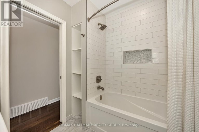 29670694/1138-sherman-drive/bel-air-heights/ottawa/ontario/K2C2M4_33