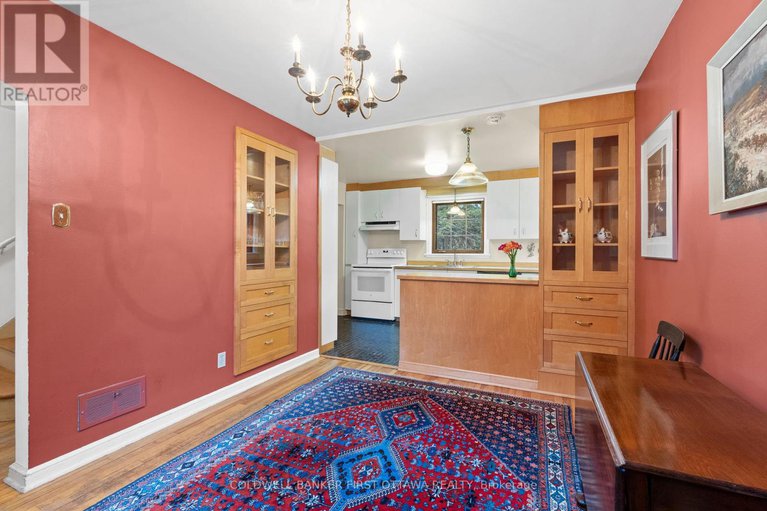 28932809/895-dundee-avenue/queensway-terrace-north/ottawa/ontario/K2B5T2_13