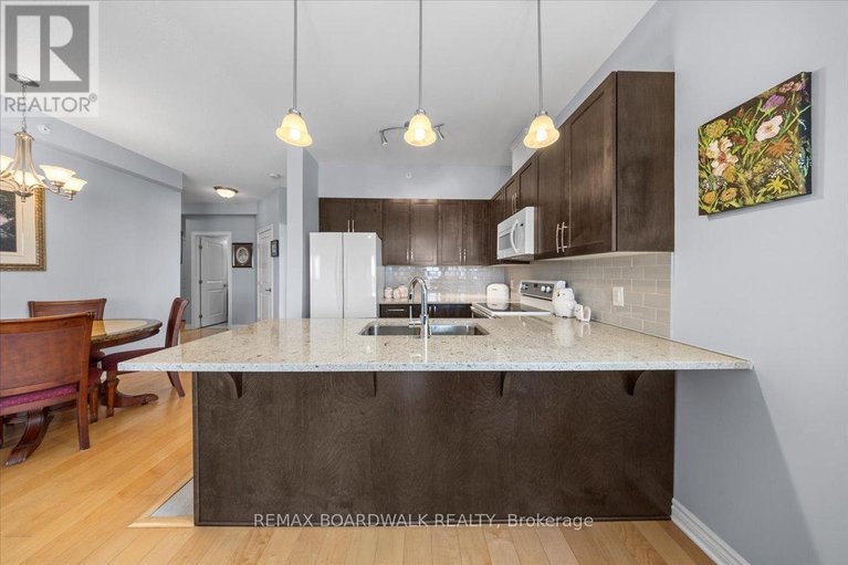 29439623/414-141-potts-private/notting-hillsummerside/ottawa/ontario/K4A0X9_16