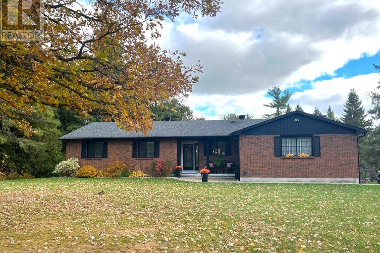 29301137/131-burns-drive/mcnabbraeside-twps/mcnabbraeside/ontario/K0A1G0_49