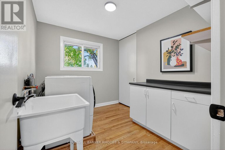 28912444/11-willeth-avenue/city-viewskylinefisher-heightsparkwood-hills/ottawa/ontario/K2E5C2_24