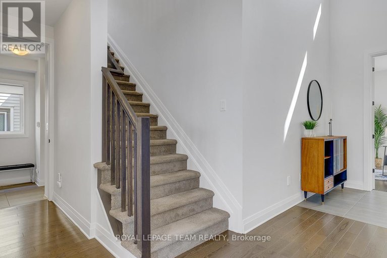 29589200/949-atrium-ridge/riverside-southgloucester-glen/ottawa/ontario/K4M0P3_23