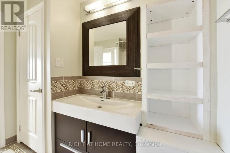 27927531/1705-1785-frobisher-lane/riverview-park/ottawa/ontario/K1G3T7_19