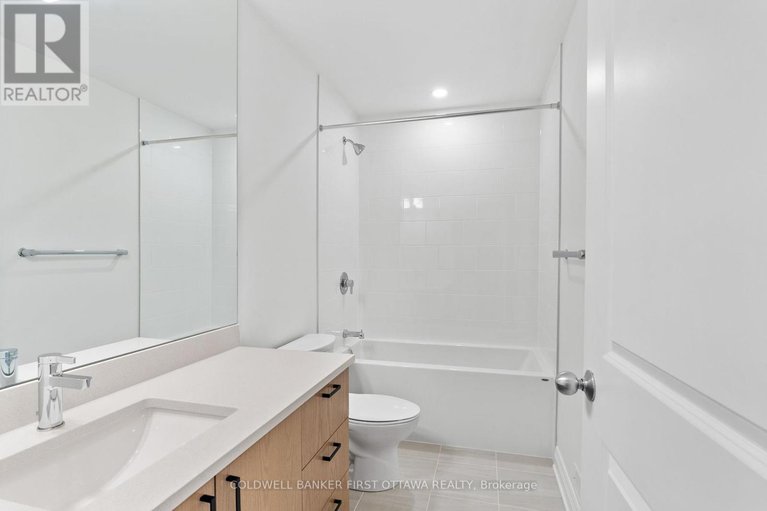 28420940/1326-whitlow-grass-way/morgans-grantsouth-march/ottawa/ontario/K2W0N5_25