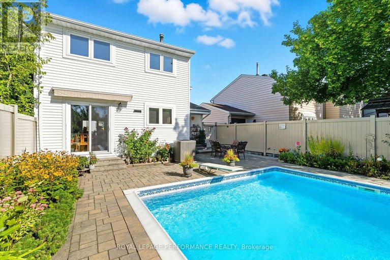 28895549/2463-orient-park-drive/blackburn-hamlet-south/ottawa/ontario/K1B4N2_36