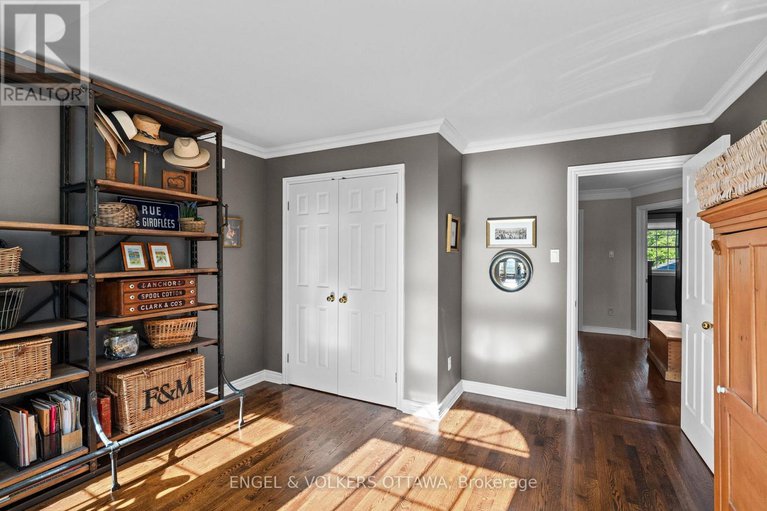 28923868/5557-pettapiece-crescent/manotick-village-manotick-estates/ottawa/ontario/K4M1C5_38