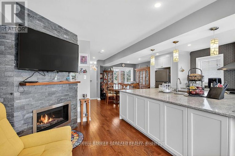 29360137/43-daventry-crescent/longfields/ottawa/ontario/K2J4N6_2